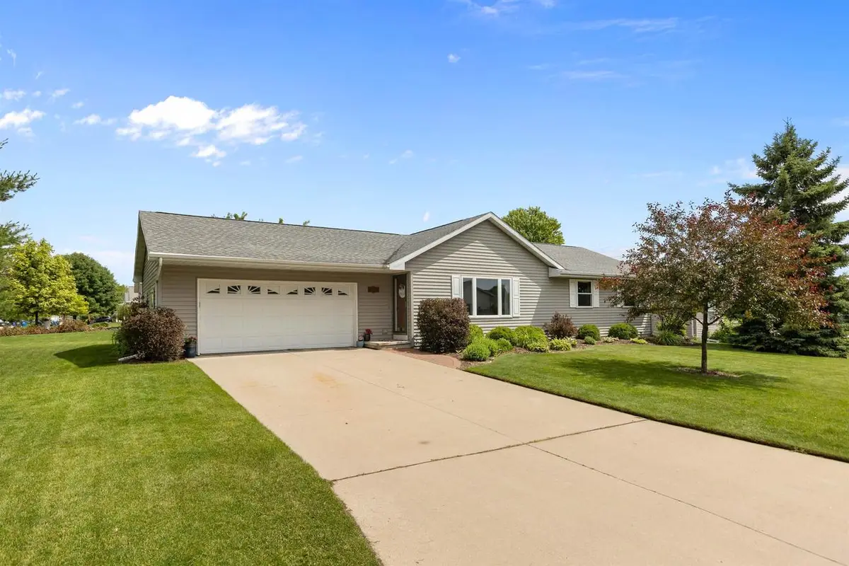 1140 GRASSY PLAINS DRIVE, Neenah, WI 54956 - #1