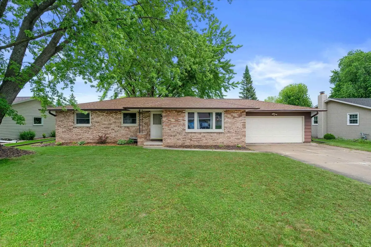 1504 COMMANCHE AVENUE, Green Bay, WI 54313 - #1