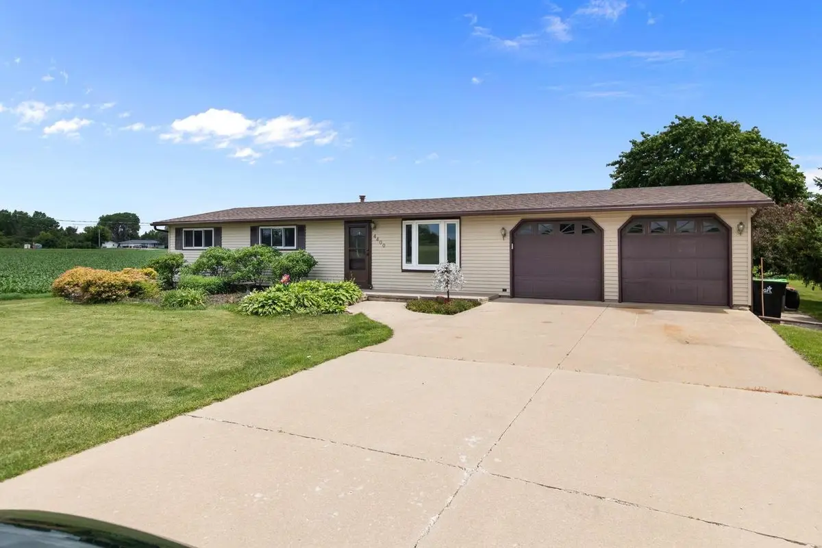 4400 COUNTY ROAD T, Oshkosh, WI 54904 - #1
