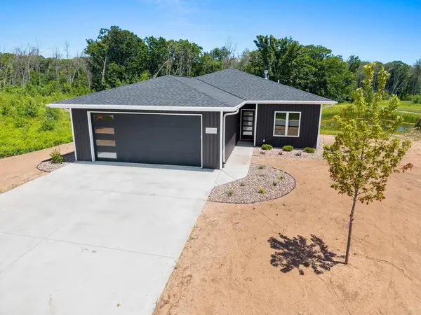 4001 ANTWERP AVENUE, Howard, WI 54313