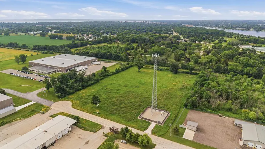 1895 STILLMAN DRIVE, Oshkosh, WI 54901 - #2