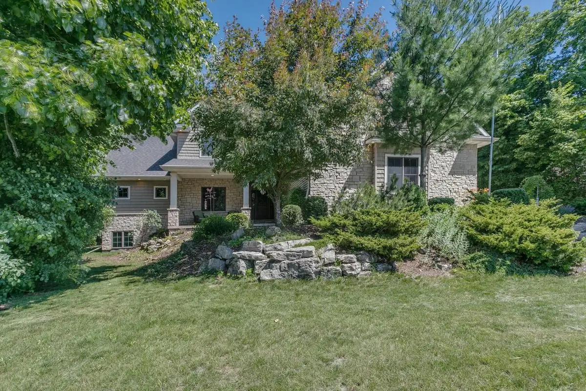 1387 RADCLIFF ROAD, Neenah, WI 54956 - #1
