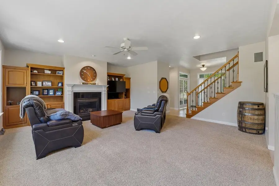 2706 BEECHNUT DRIVE, Oshkosh, WI 54904 - #3