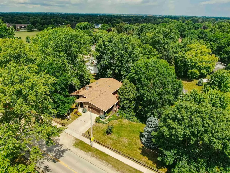 323 OLD PIONEER ROAD, Fond Du Lac, WI 54935 - #2