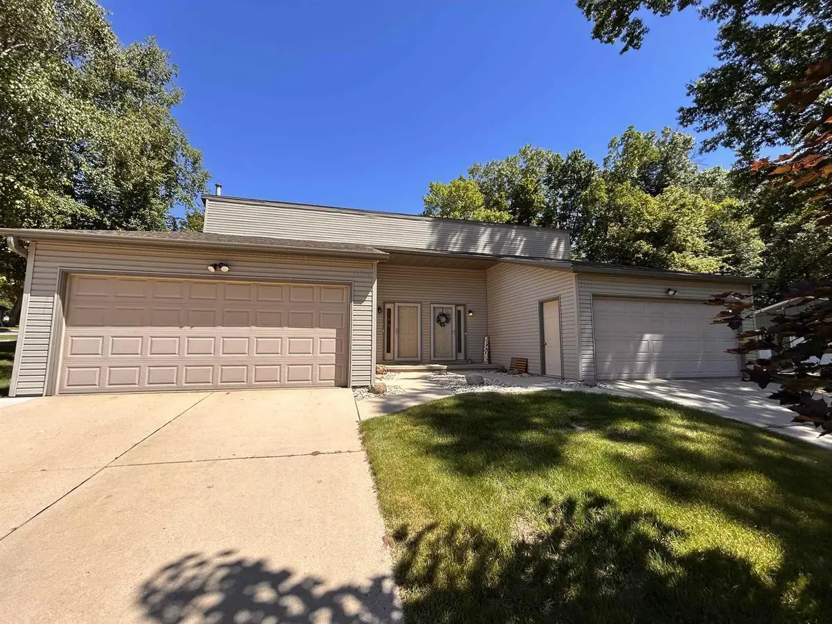2590 CHERRYWOOD LANE, Green Bay, WI 54304 - #1