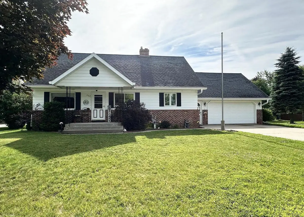 262 PARK AVENUE, Oconto Falls, WI 54154 - #1