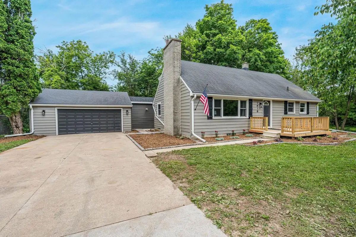 1418 COUNTY RD JJ, Neenah, WI 54956 - #1