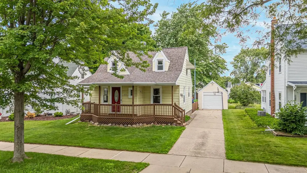 1412 W SPRING STREET, Appleton, WI 54914 - #1