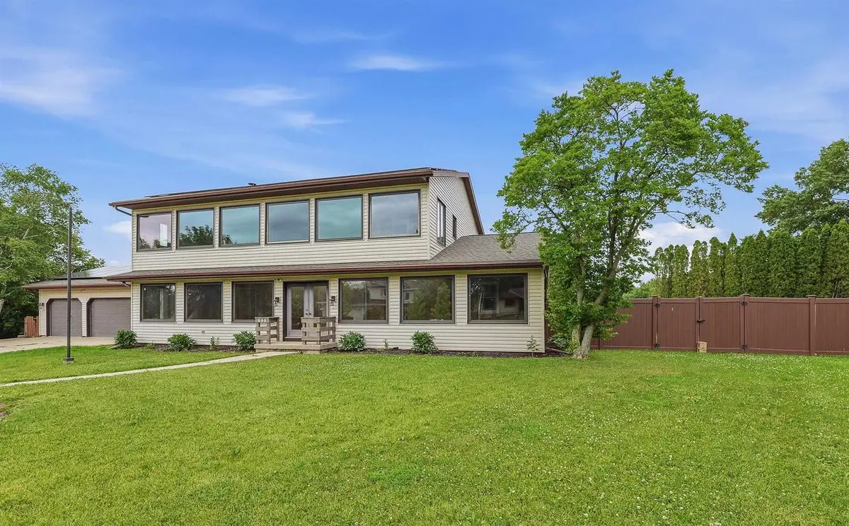 995 BIRCH TREE LANE, Fond Du Lac, WI 54935 - #1