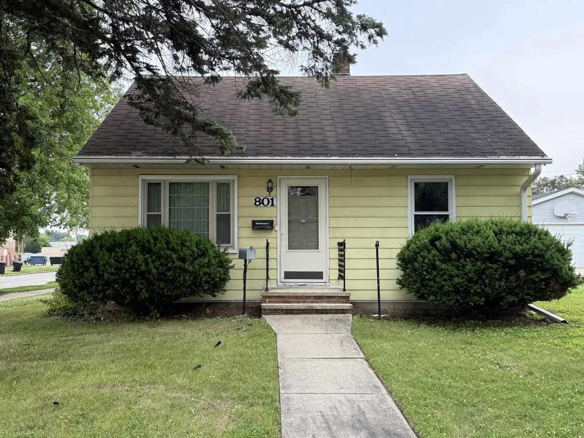 801 W GLENDALE AVENUE, Appleton, WI 54914 - #1