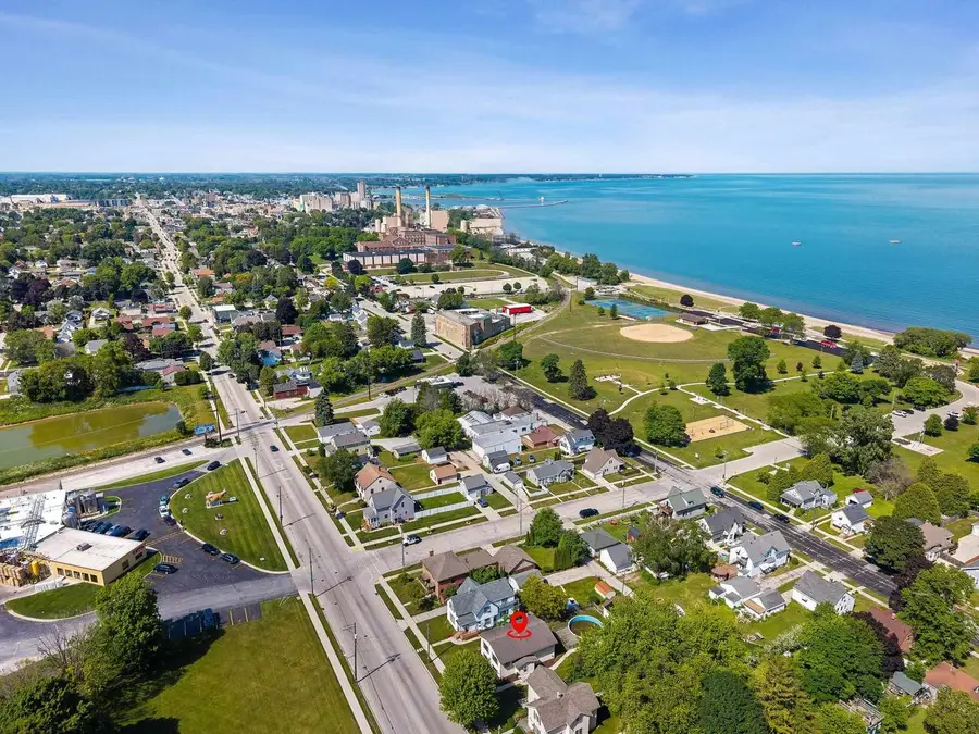2009 S 10TH STREET, Manitowoc, WI 54220 - #2