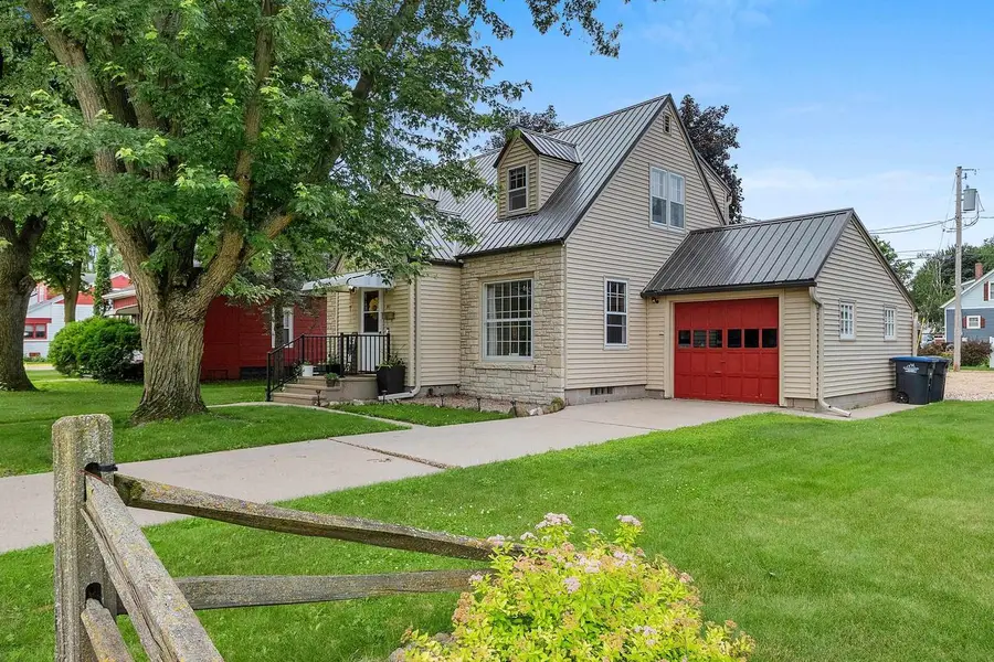 817 S MAIN STREET, Shawano, WI 54166 - #2