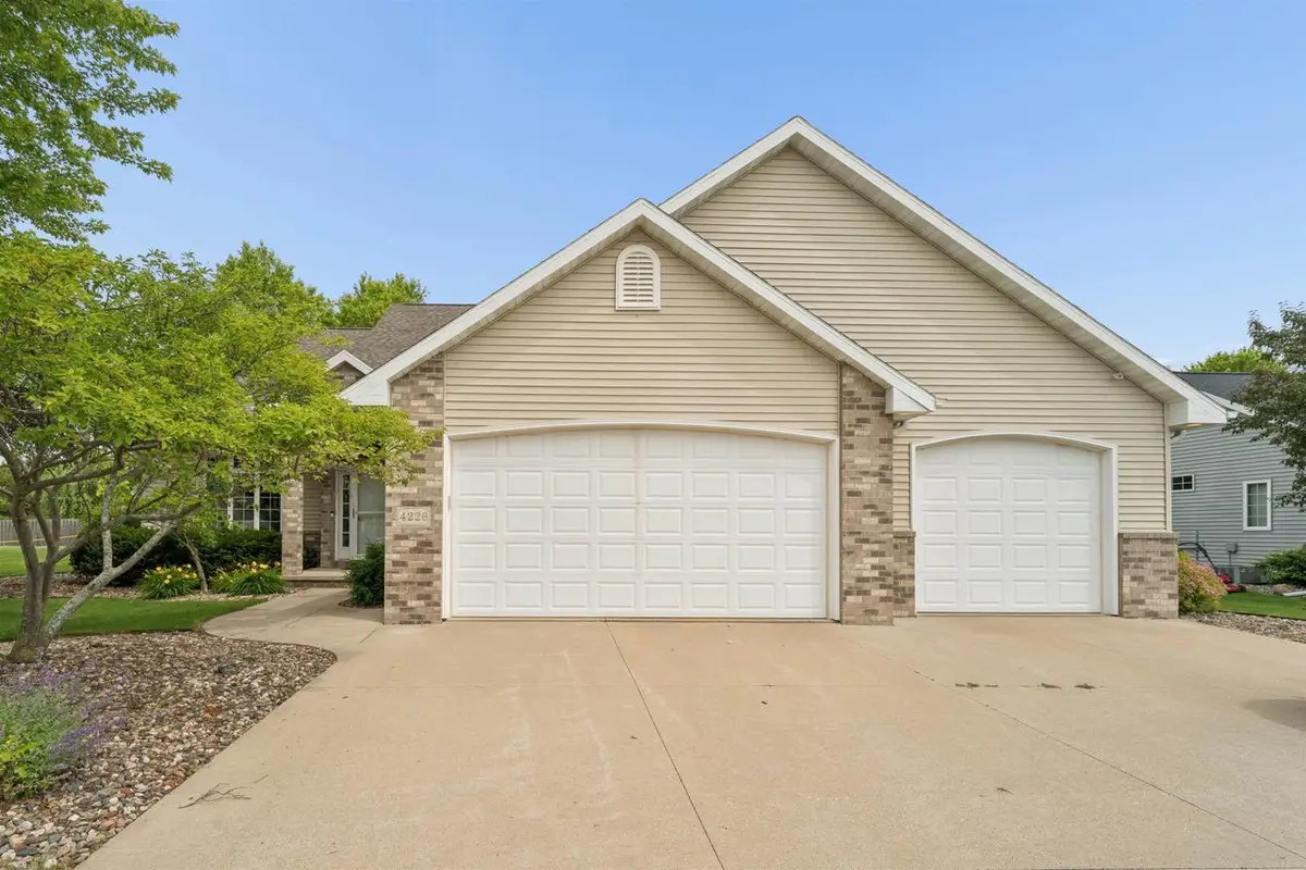 4226 E APPLESEED DRIVE, Appleton, WI 54913 - #1