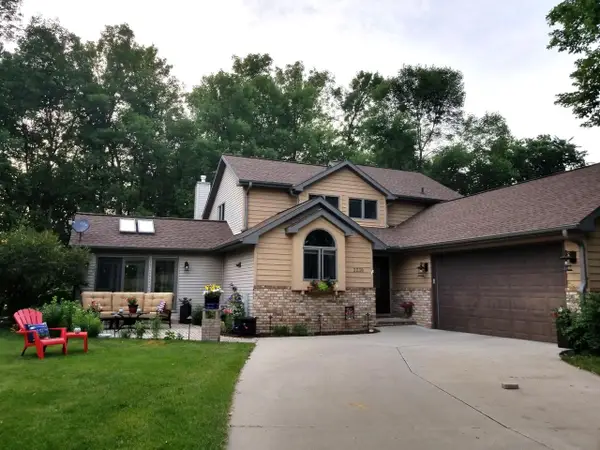 2238 WOODLAWN LANE, Appleton, WI 54914