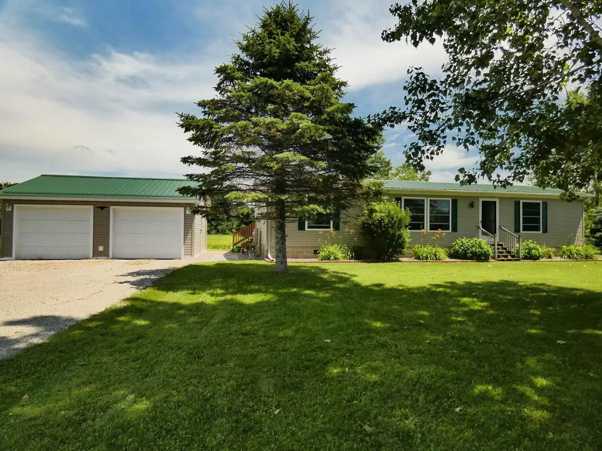 N3644 GREEN VALLEY ROAD, Pulaski, WI 54162 - #1