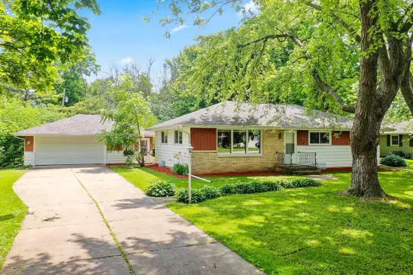 1502 S VAN DYKE ROAD, Appleton, WI 54914