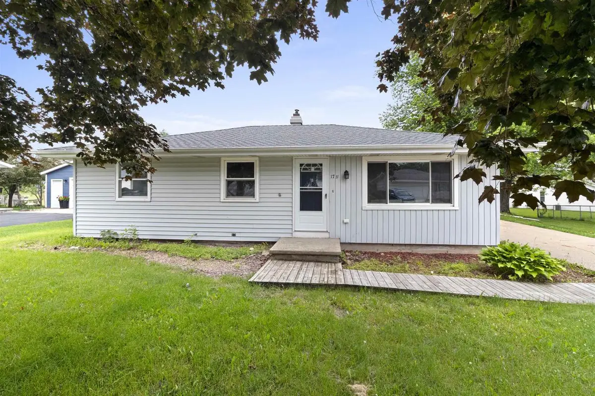 1711 ORIOLE STREET, New London, WI 54961 - #1