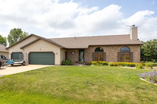 3318 CREEK SIDE DRIVE, Oshkosh, WI 54904