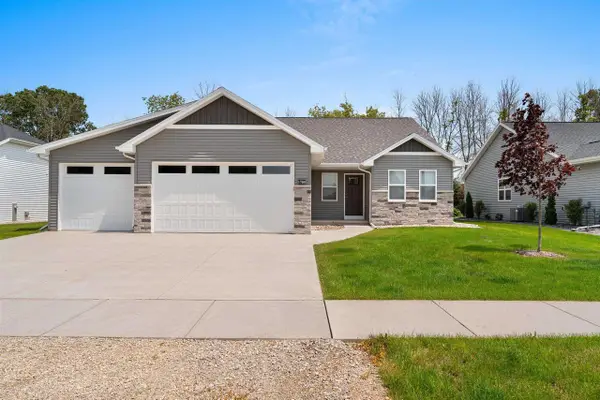 1708 PATRIOT WAY, Neenah, WI 54956