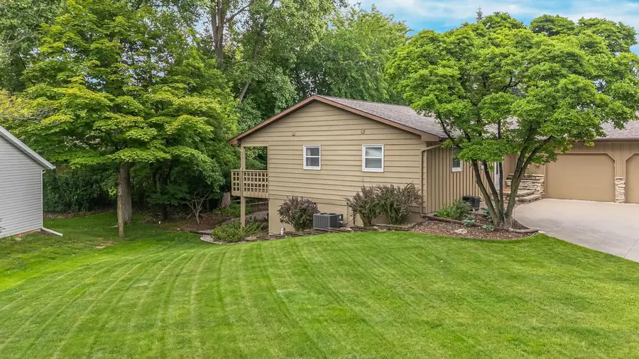 519 SHERIDAN STREET, Kaukauna, WI 54130 - #3