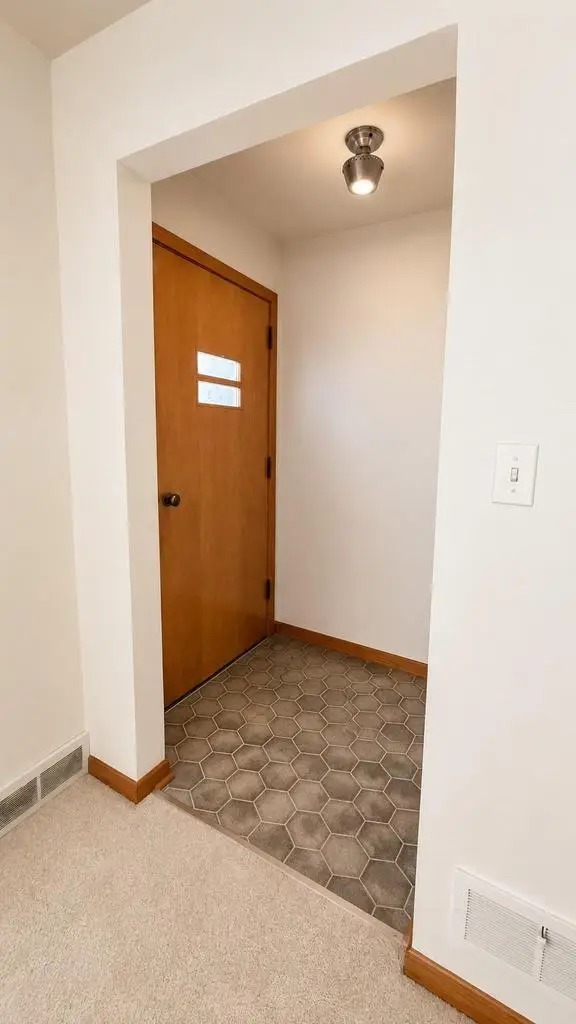 403 DAKOTA STREET, Oshkosh, WI 54902 - #2
