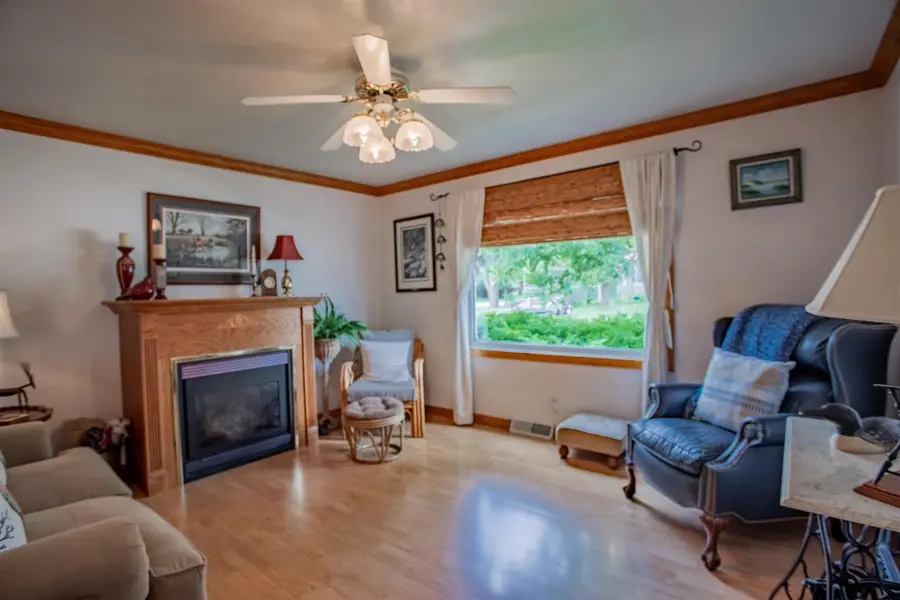 817 DOVE STREET, Oshkosh, WI 54901 - #2