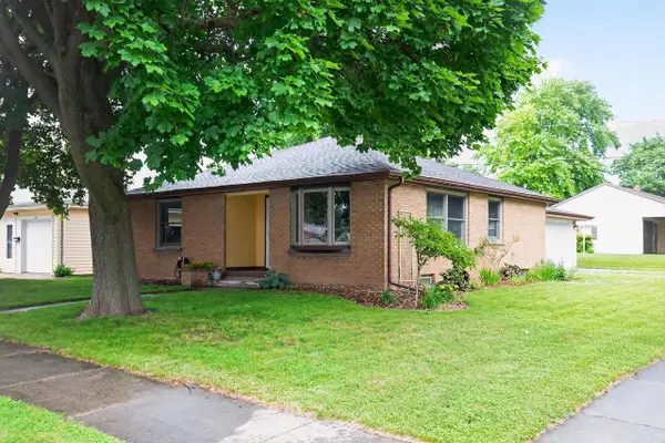 926 E BYRD STREET, Appleton, WI 54911