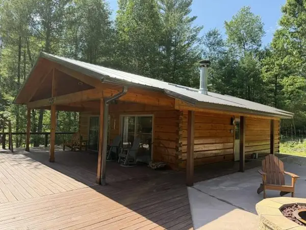 N17046 GREENSTONE DRIVE, Pembine, WI 54156