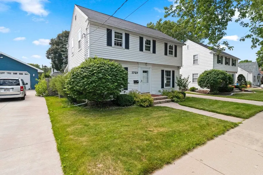 1727 N CLARK STREET, Appleton, WI 54911 - #3