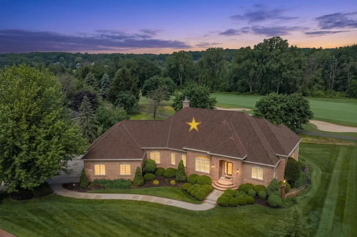 1127 PLEASANT VALLEY DRIVE, Oneida, WI 54155 - #1
