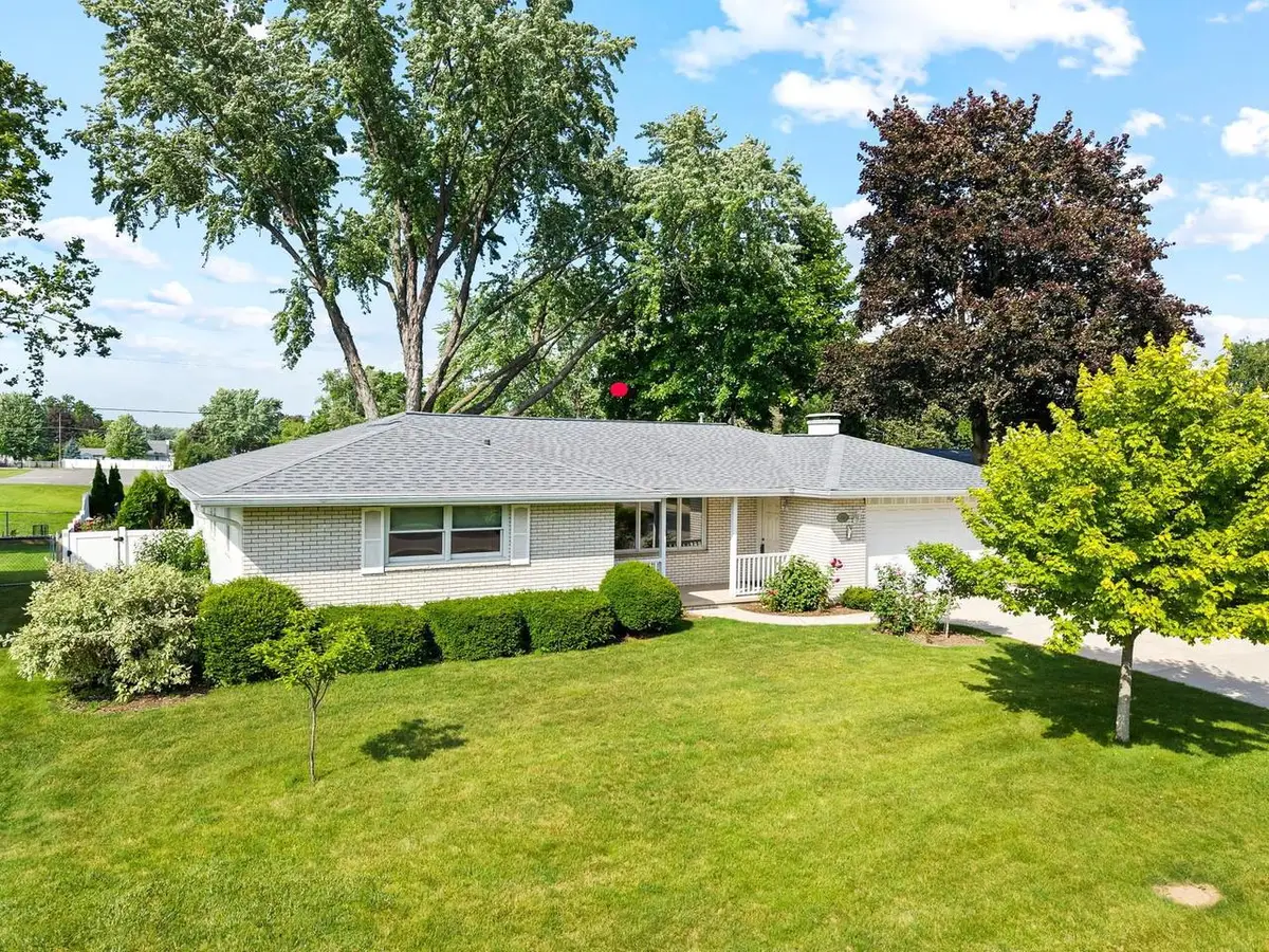 337 BROOKRIDGE STREET, Allouez, WI 54301 - #1