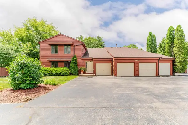 2250 MEADOWBROOK COURT  #UNIT C, Oshkosh, WI 54904