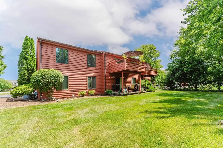 2250 MEADOWBROOK COURT  #UNIT C, Oshkosh, WI 54904 - #2