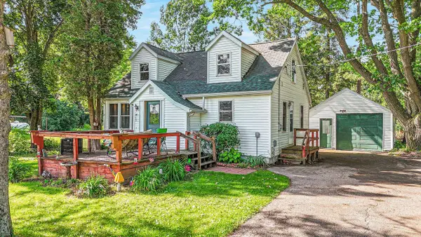 111 W RAILROAD STREET, Bowler, WI 54416
