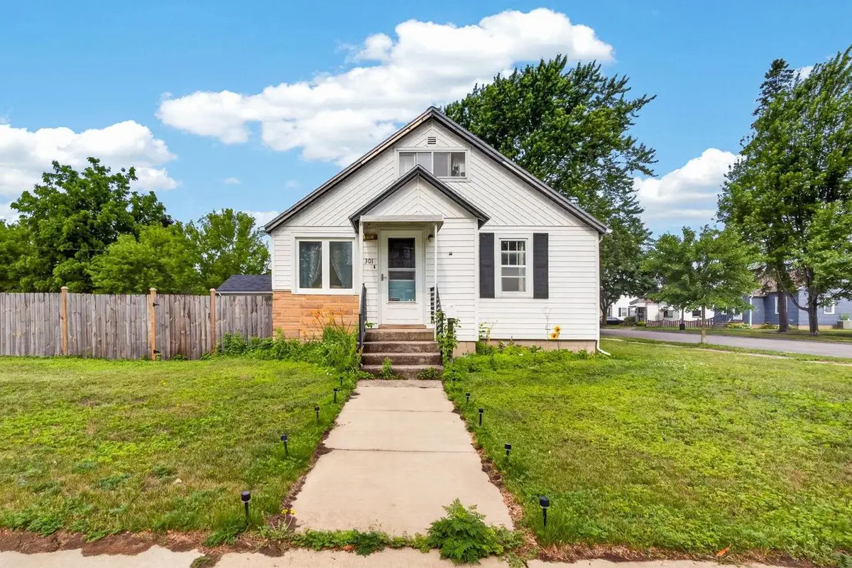 301 BURNS STREET, Marinette, WI 54143 - #1