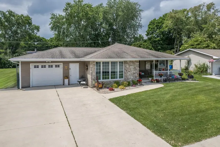 2112 S ONEIDA STREET, Green Bay, WI 54304 - #2