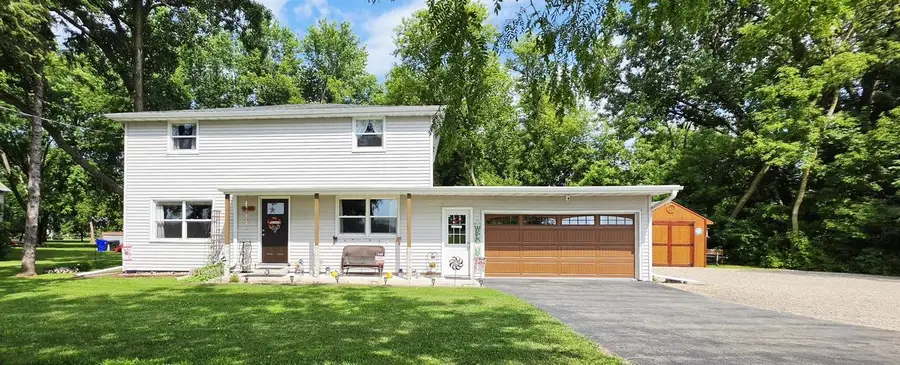 4020 N BALLARD ROAD, Appleton, WI 54913 - #2