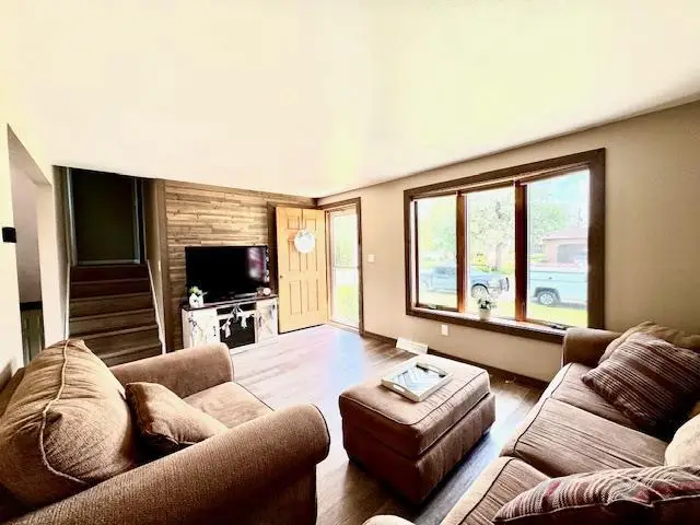 609 E FOREST STREET, Black Creek, WI 54106 - #3