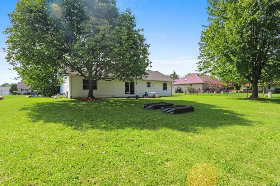 300 ROSEMARY DRIVE, Pulaski, WI 54162 - #2