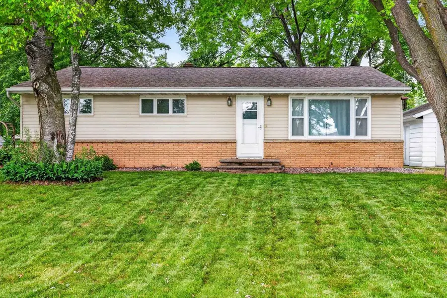 1512 N REXFORD STREET, Appleton, WI 54914 - #2