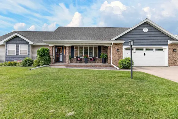 W2593 OAKMEADOW COURT, Appleton, WI 54915