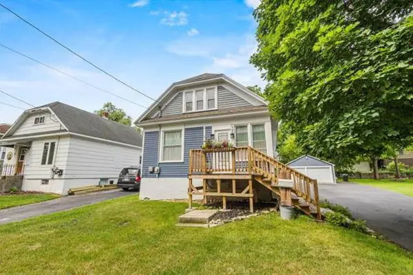 17 S GENEVA AVENUE, Sturgeon Bay, WI 54235