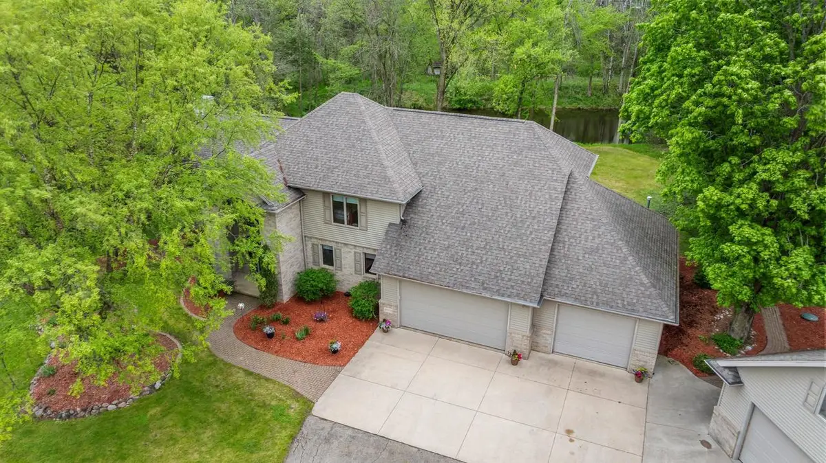 W8678 HILLVIEW ROAD, Hortonville, WI 54944 - #1