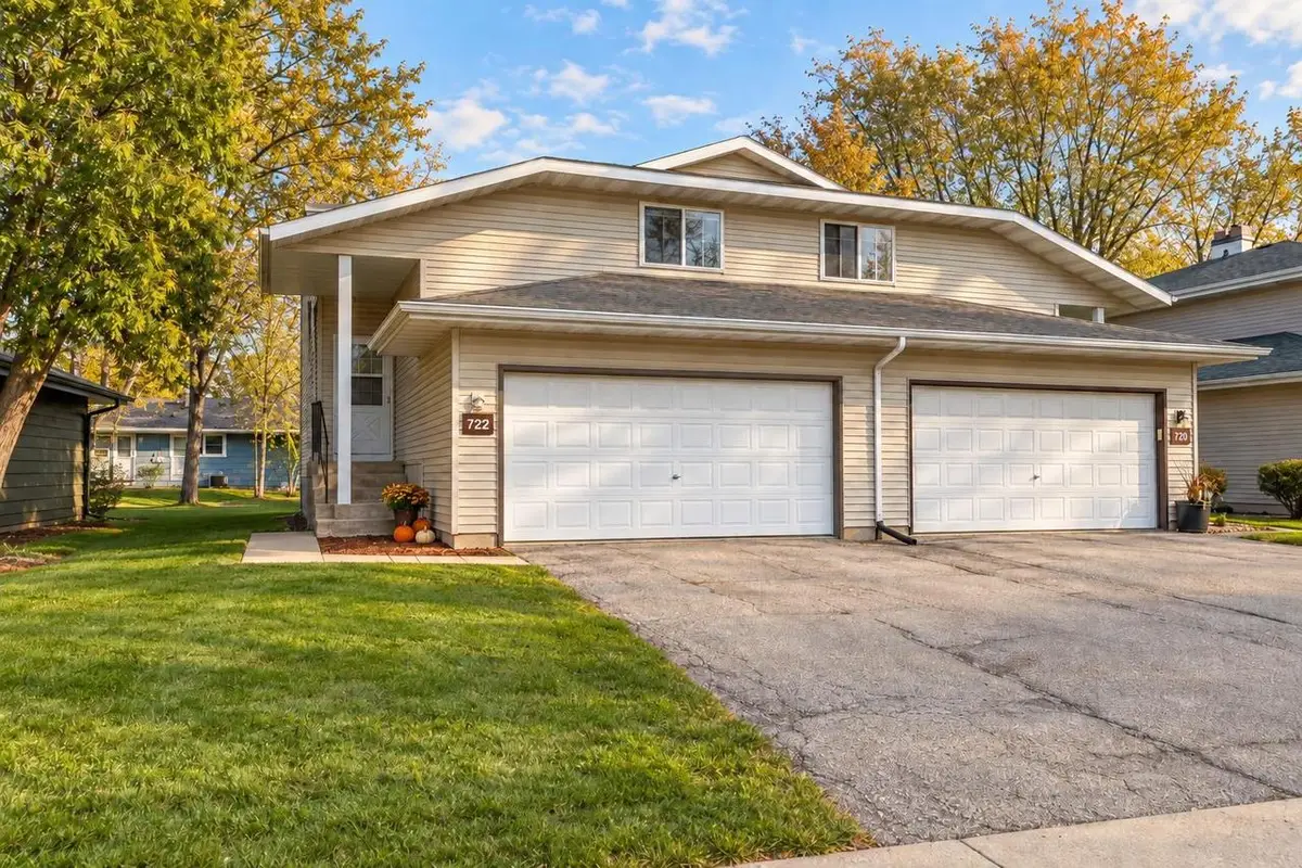 722 N HAWTHORNE DRIVE, Appleton, WI 54915 - #1
