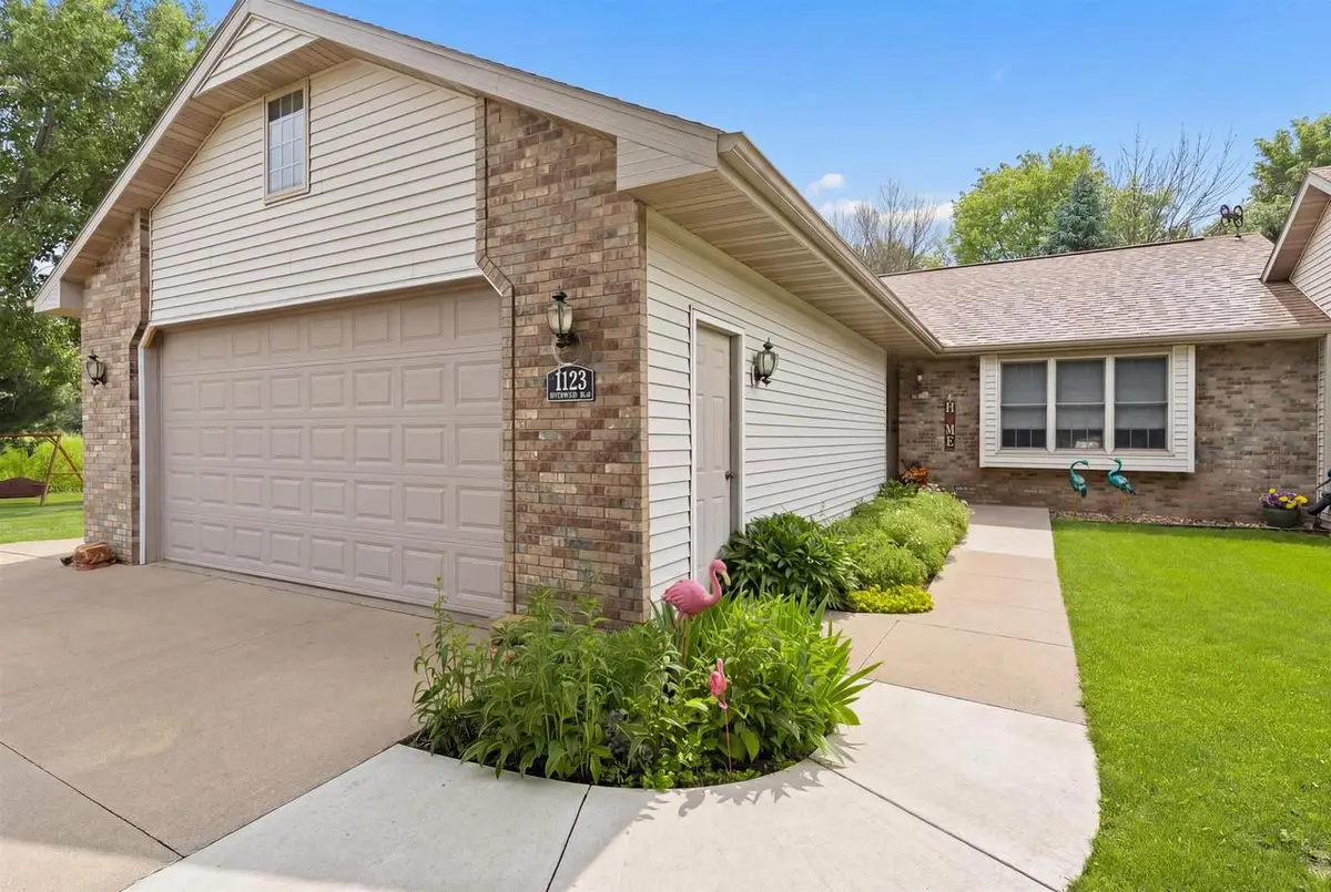 1123 STILLMEADOW LANE, Menasha, WI 54952 - #1