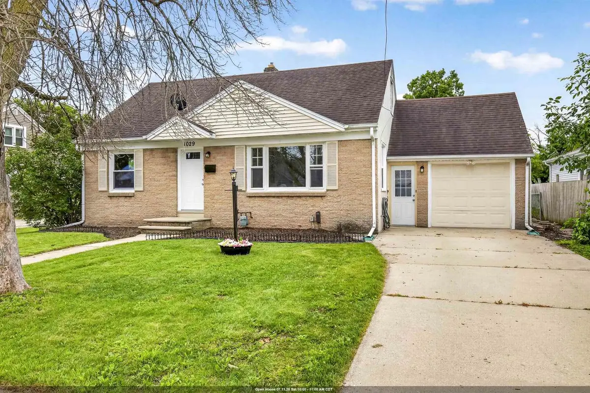 1029 LANGLADE AVENUE, Green Bay, WI 54304 - #1