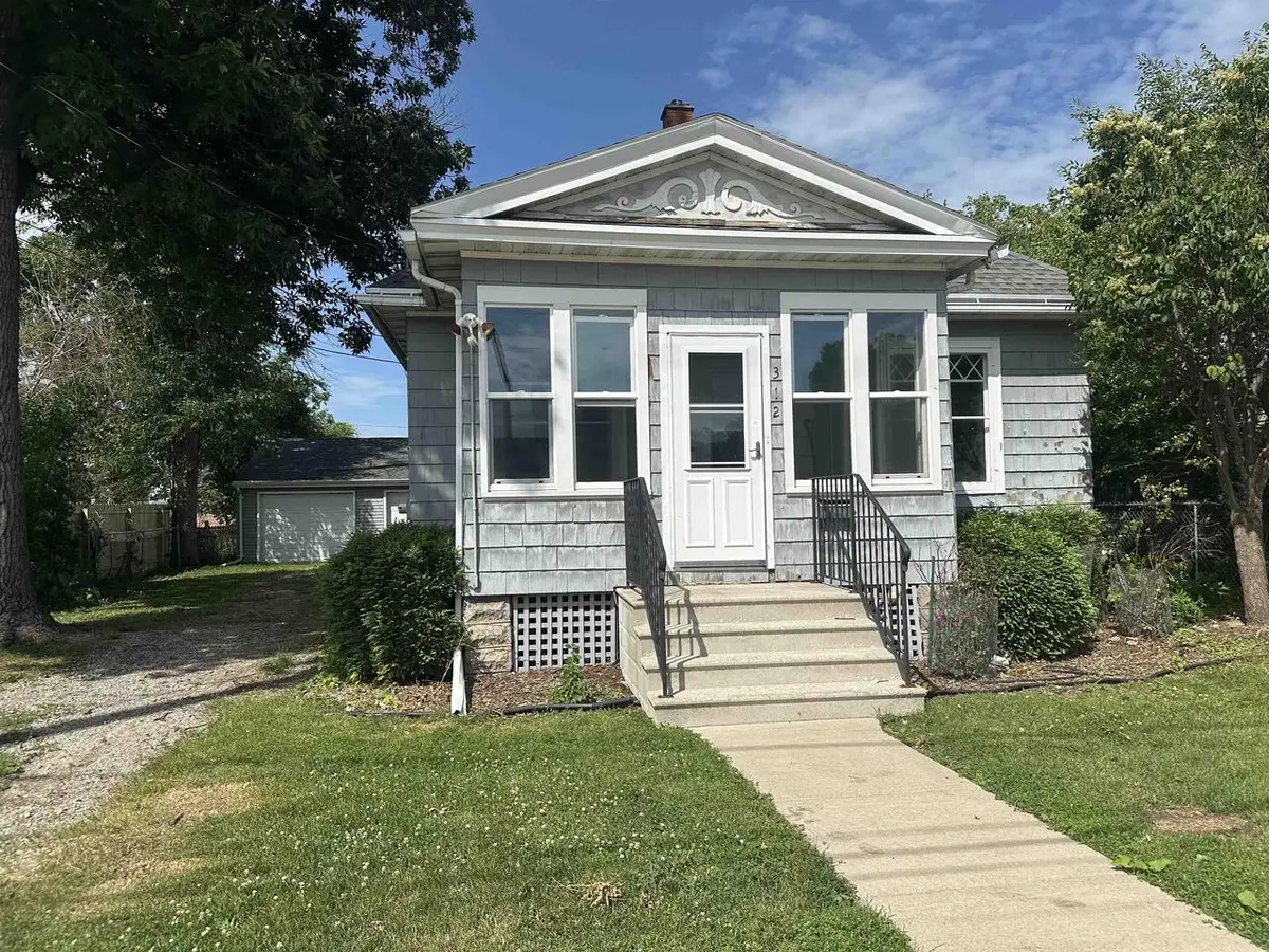 312 E FRANKLIN AVENUE, Neenah, WI 54956 - #1
