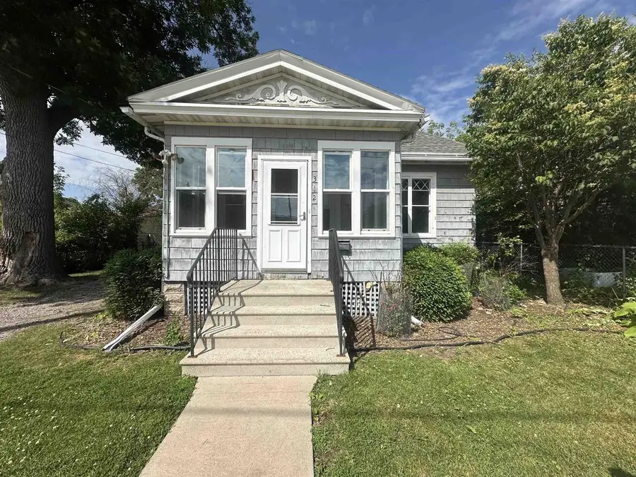 312 E FRANKLIN AVENUE, Neenah, WI 54956 - #2