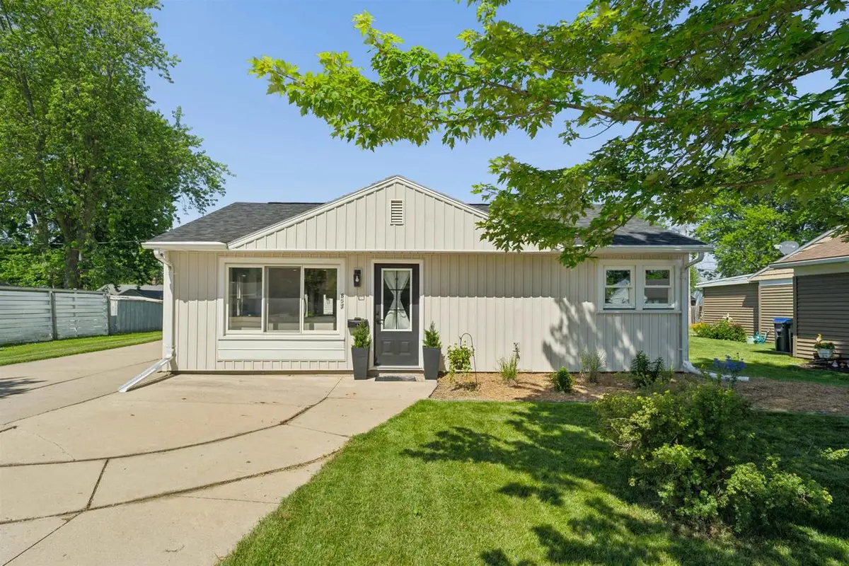 857 HUNT AVENUE, Neenah, WI 54956 - #1