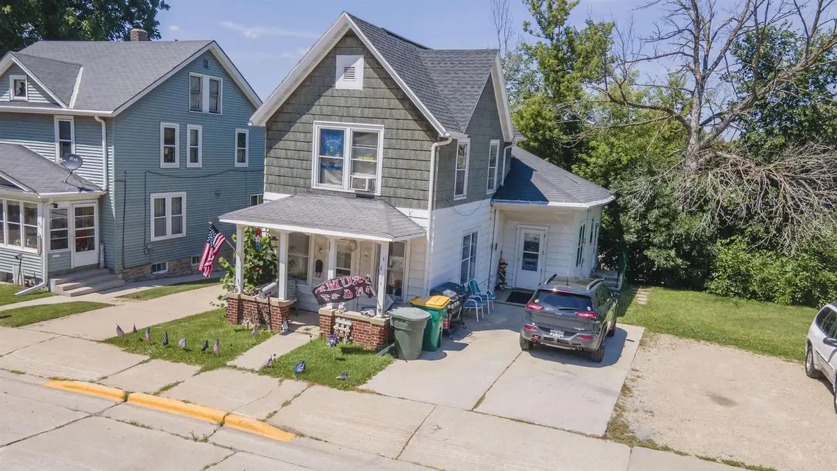 208 W JACKSON STREET, Ripon, WI 54971 - #1